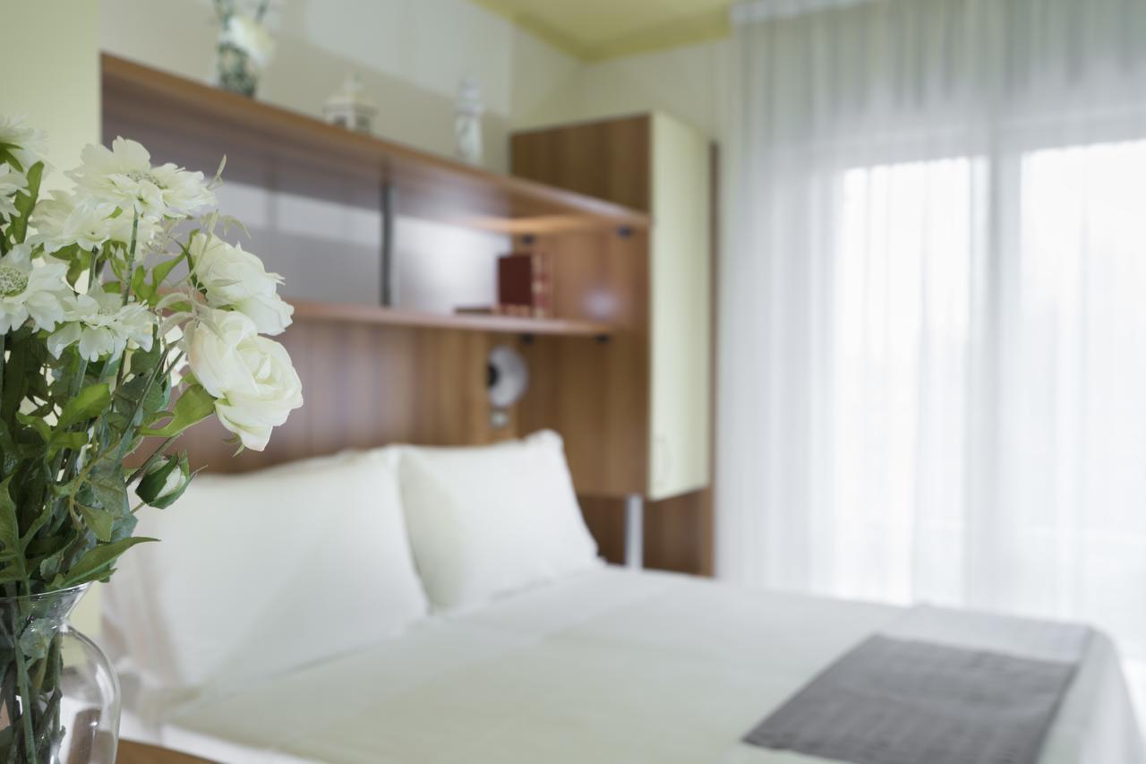 Hotel Buona Fortuna Беллария-Иджеа-Марина Экстерьер фото